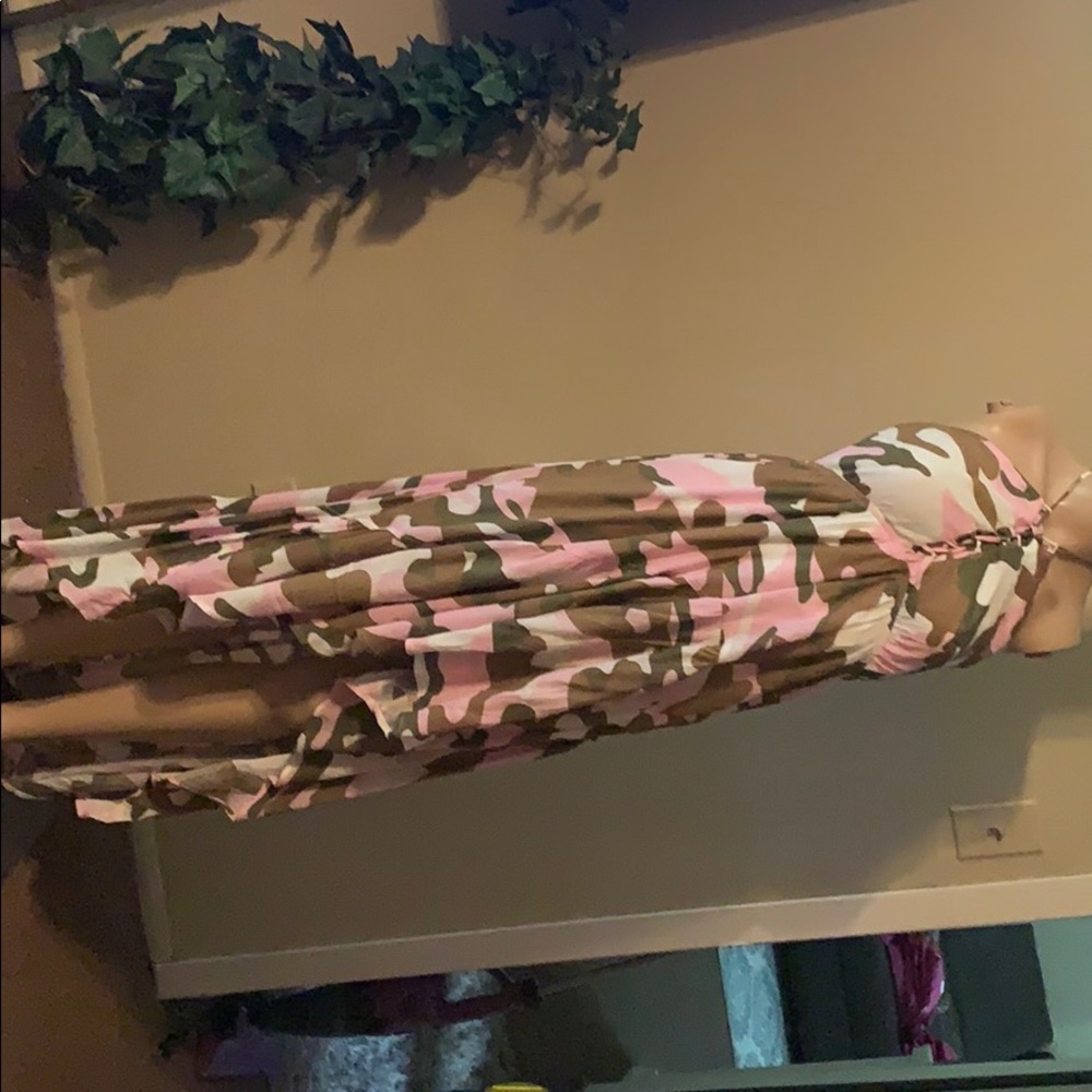 Hot and Delicious CAMO Dress - Picture 2 of 8
